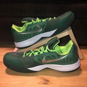 Men’s Nike Zoom Green Basketball Shoes Size 12.5